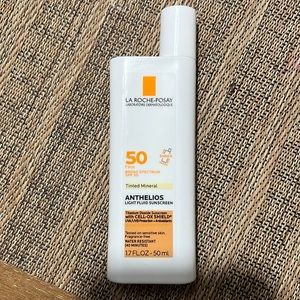 La Roche Posay Anthelios Tinted Mineral Sunscreen
